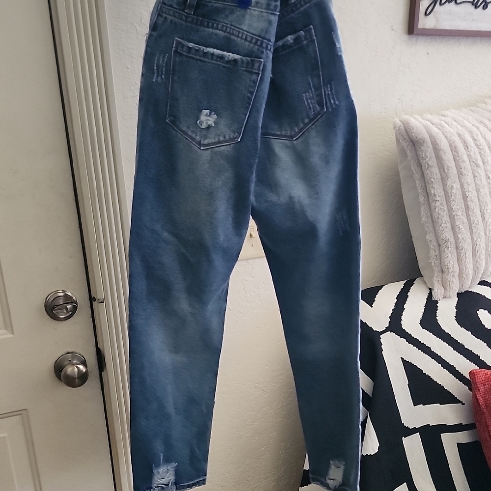 Blank Paige Trendy Distressed Boyfriend Jeans in Blue - Picture 5 of 10